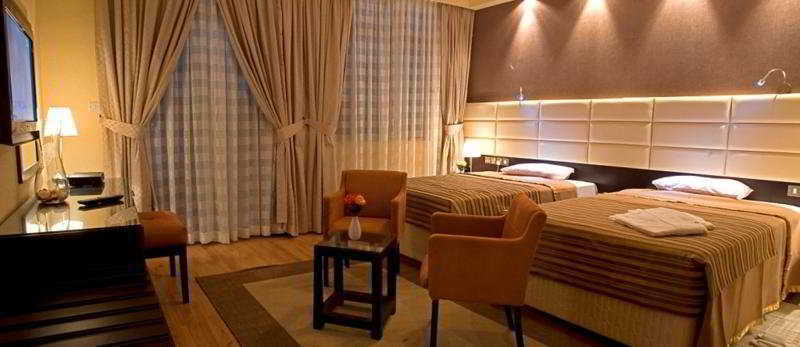 Дубай: Faras Al Sahra Hotel Apartment