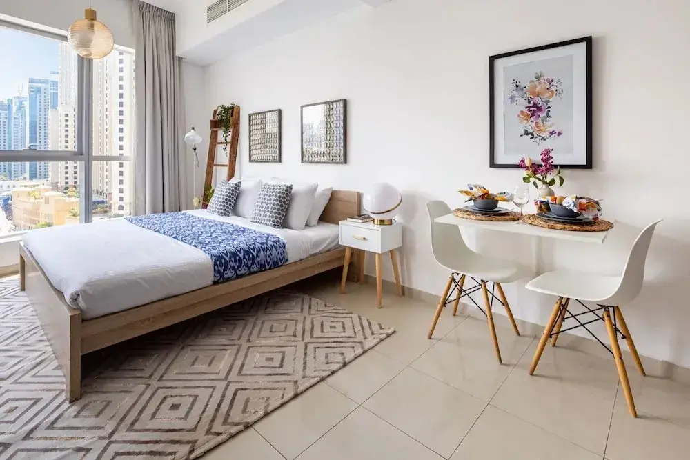 Дубай: Dazzling & Artistic Studio Apartment In Dubai Marina