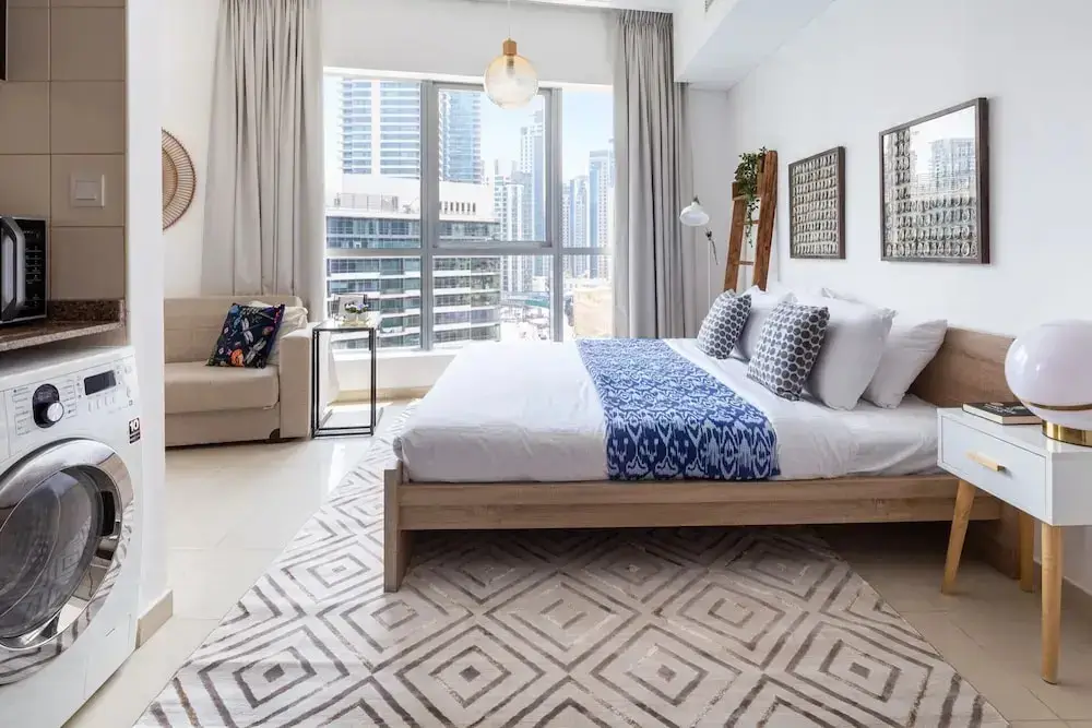 Дубай: Dazzling & Artistic Studio Apartment In Dubai Marina