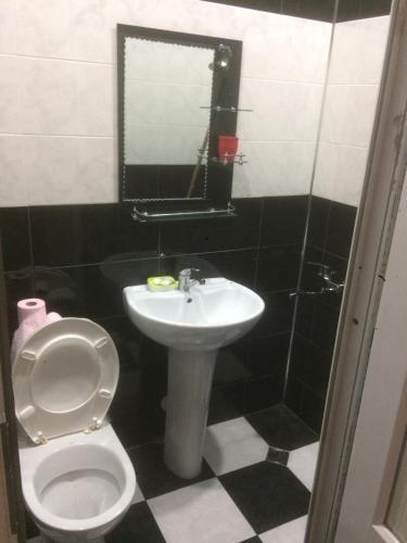 Батуми: Guest House Nemso