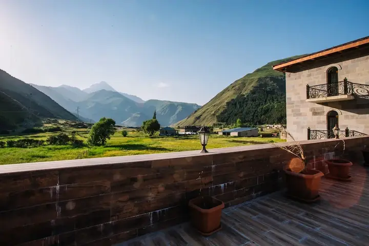Сно: Hotel Sno Kazbegi