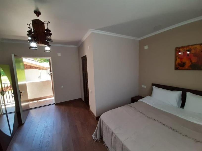 Местиа: Guesthouse of Manoni