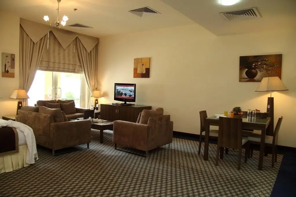 Дубай: Tulip Inn Hotel FZ-LLC