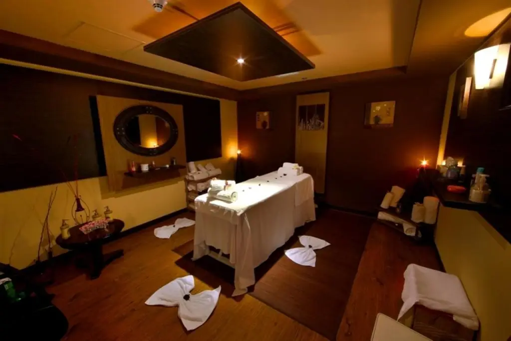 Дубай: Tulip Inn Hotel FZ-LLC