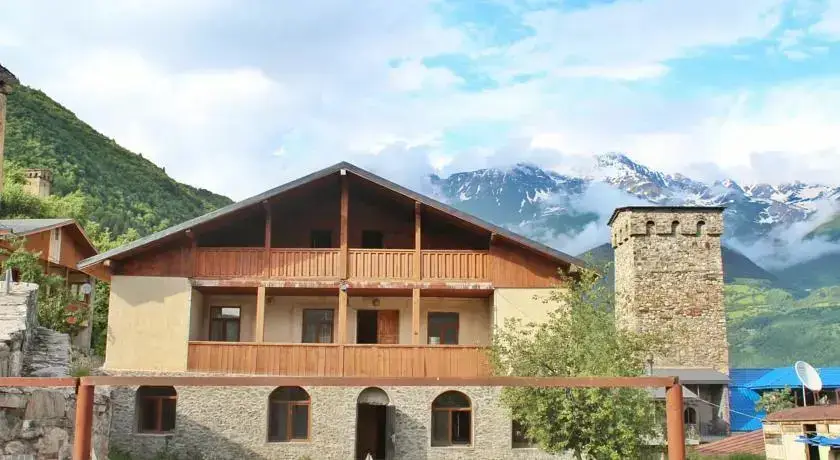 Местиа: Guest House Goshtela