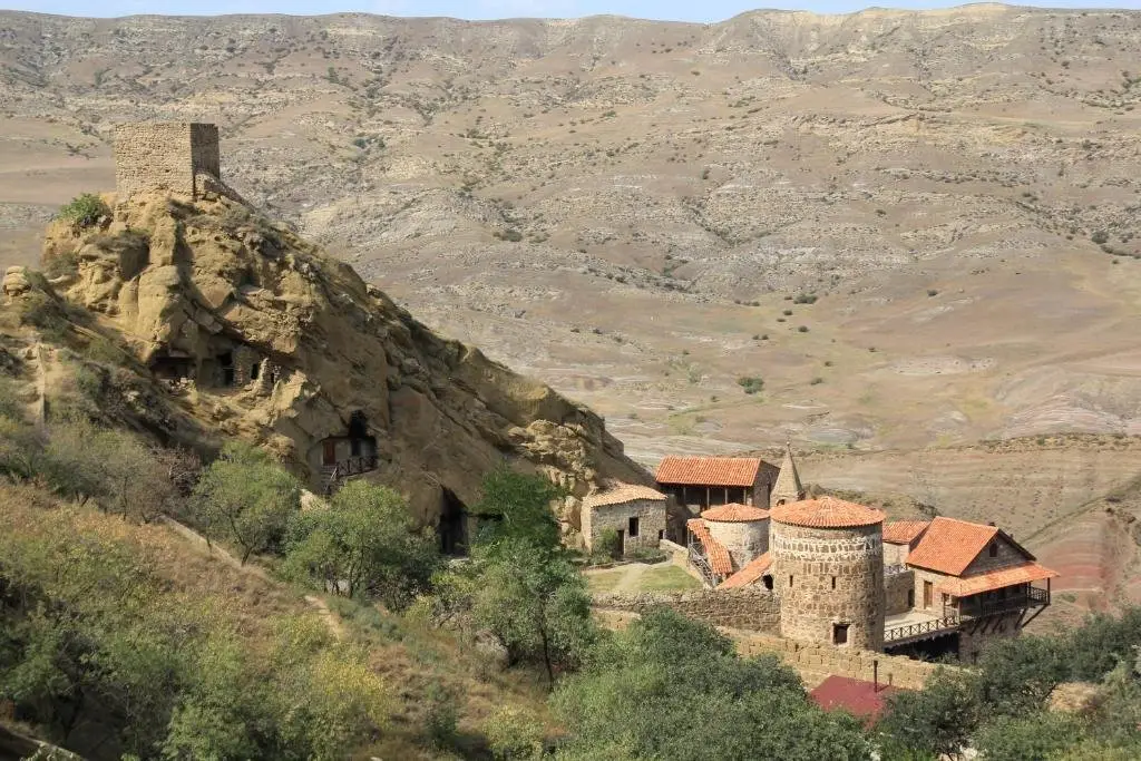 Удабно: Khutebi Hotel