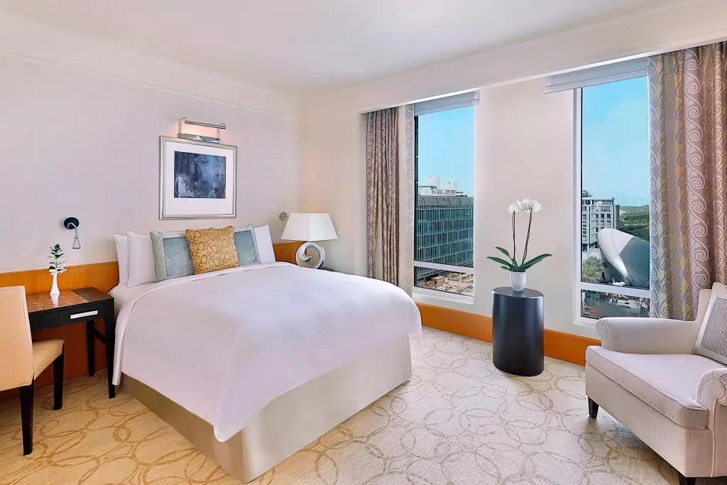 Дубай: The Ritz-Carlton Residences, Dubai International Financial Centre
