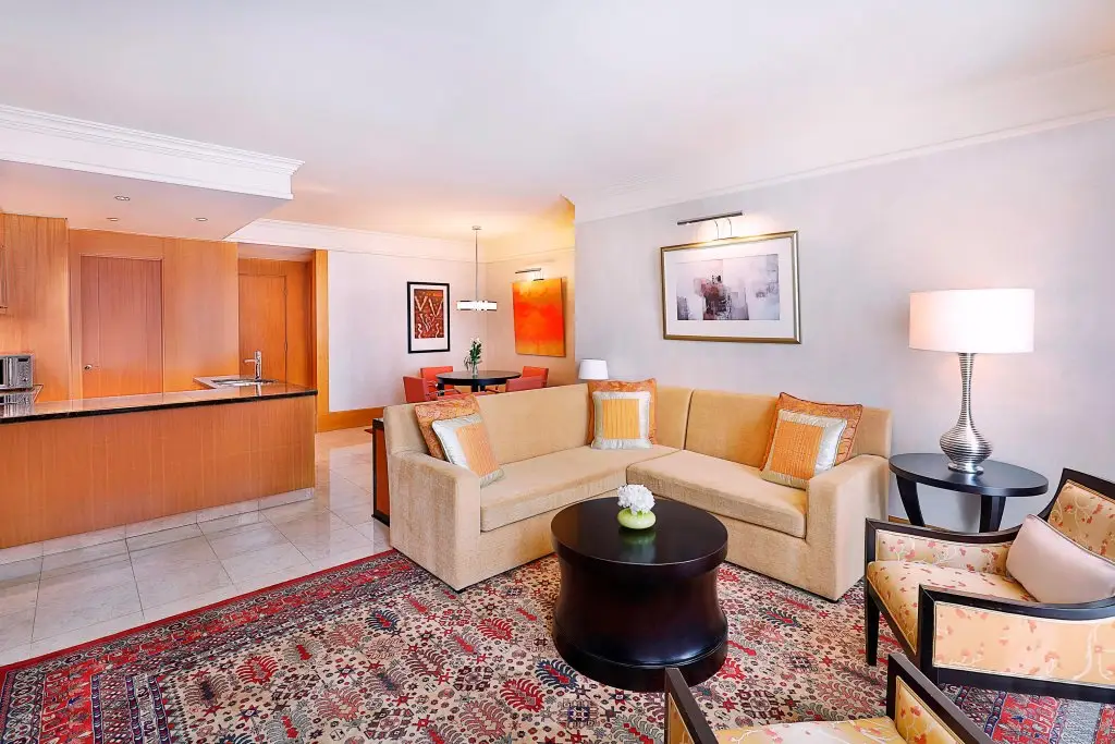 Дубай: The Ritz-Carlton Residences, Dubai International Financial Centre