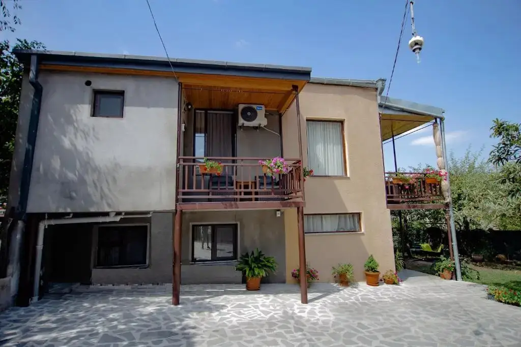 Телави: Tinikos Guest House