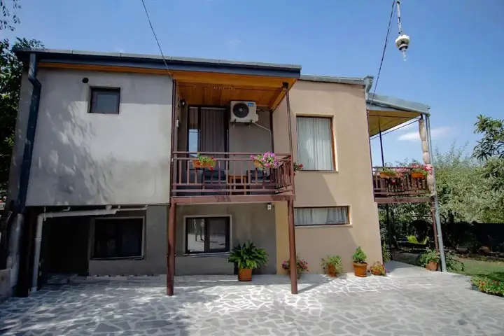 Телави: Tinikos Guest House