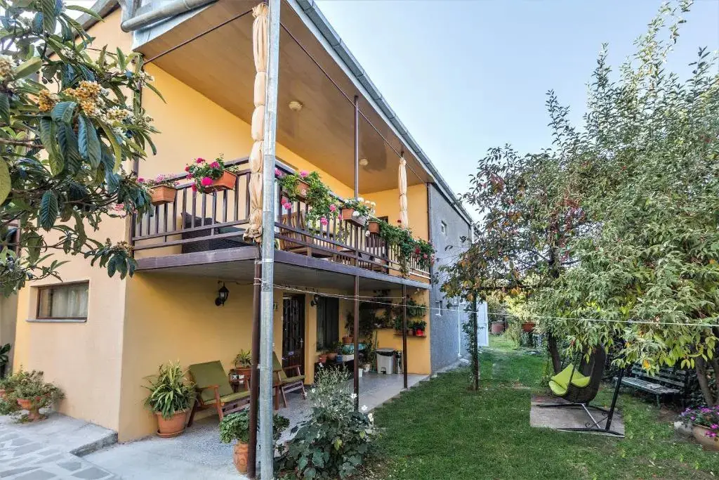 Телави: Tinikos Guest House