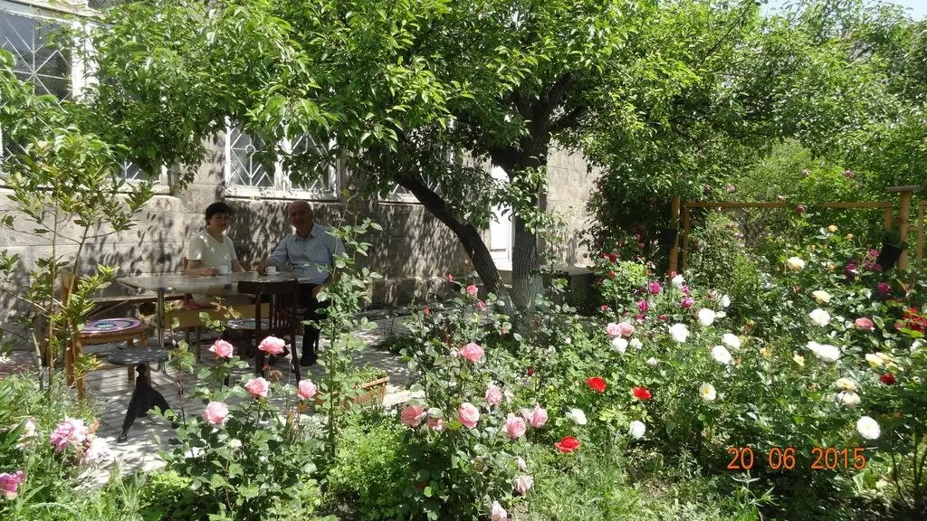 Гюмри: Хостел Artush & Raisa B&B