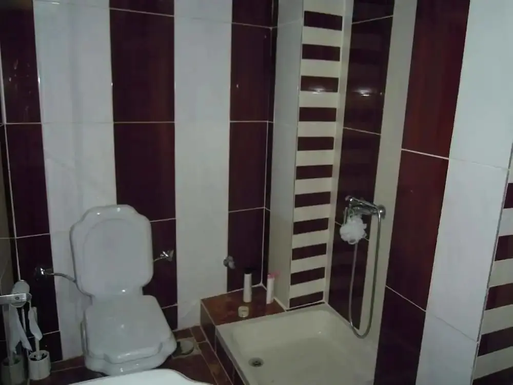 Луксор: Shahhat House