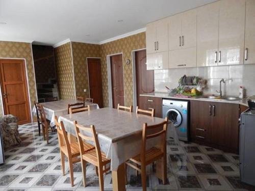 Степанцминда: Giorgis Guest House