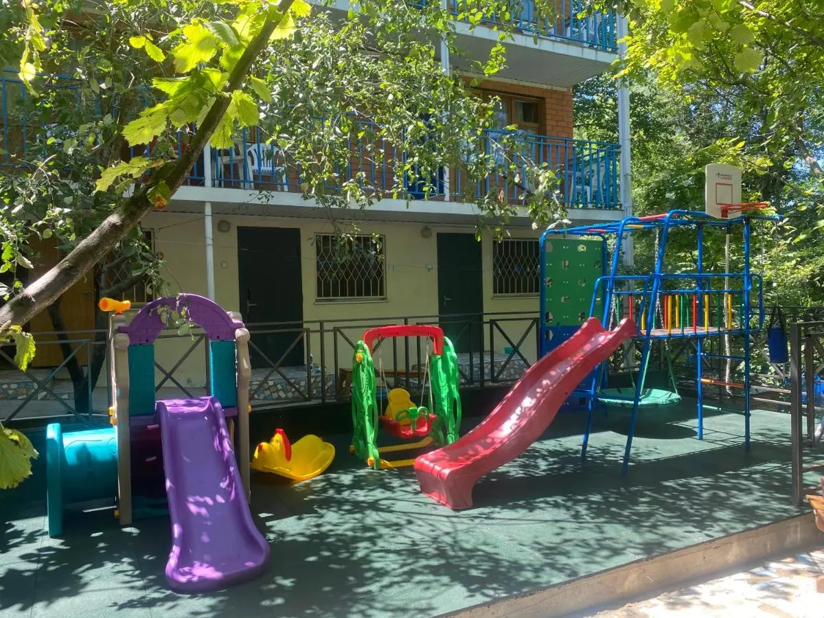 Джубга: Hotel Uyut