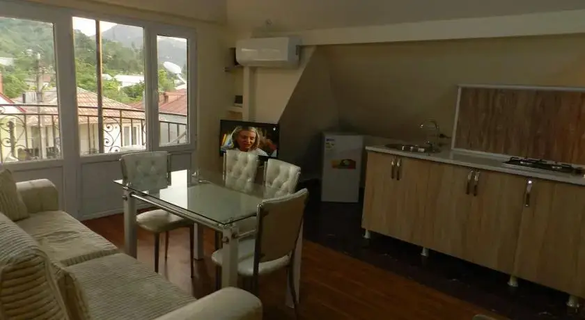 Батуми: Tigran Guest House