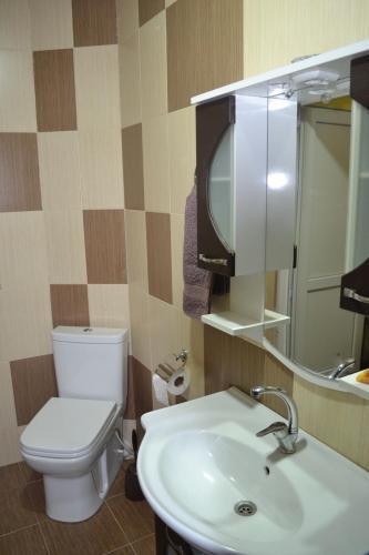Батуми: Hotel Amirani