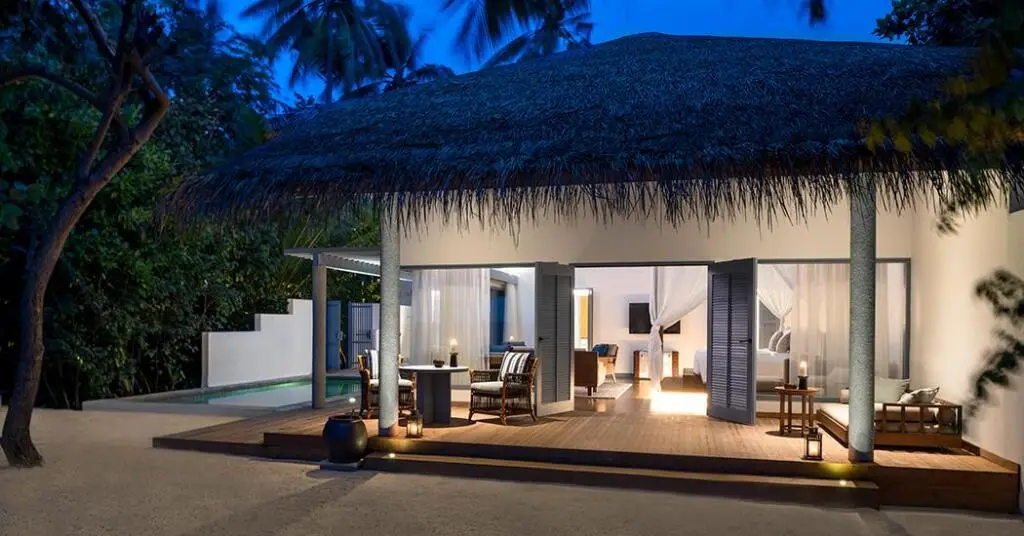 Мерадху: Raffles Maldives Meradhoo Resort