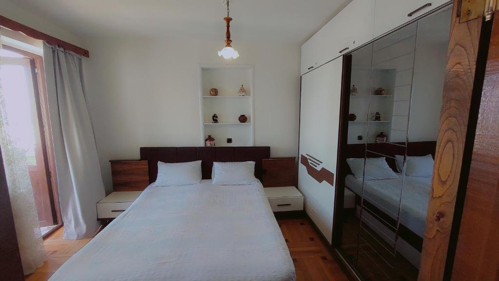 Батуми: On Khimshiashvili Apartment