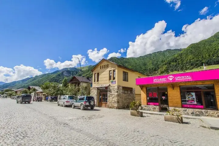 Местиа: Eka&Nino GuestHouse