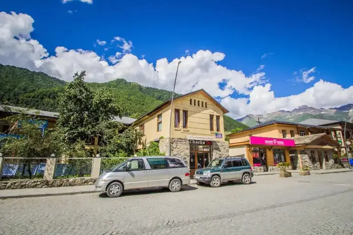 Местиа: Eka&Nino GuestHouse