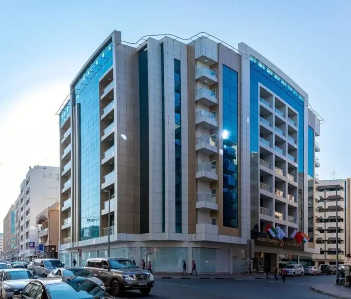 Дубай: Jacob's Garden Hotel