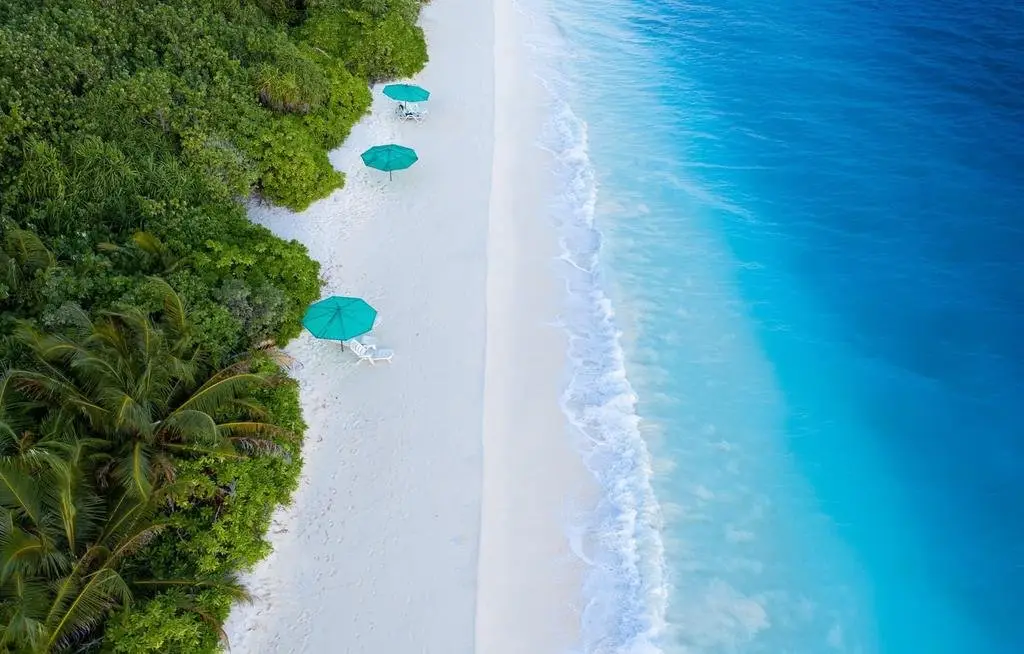 Атолл Алиф-Алиф: Отель Viluveli Beach Maldives