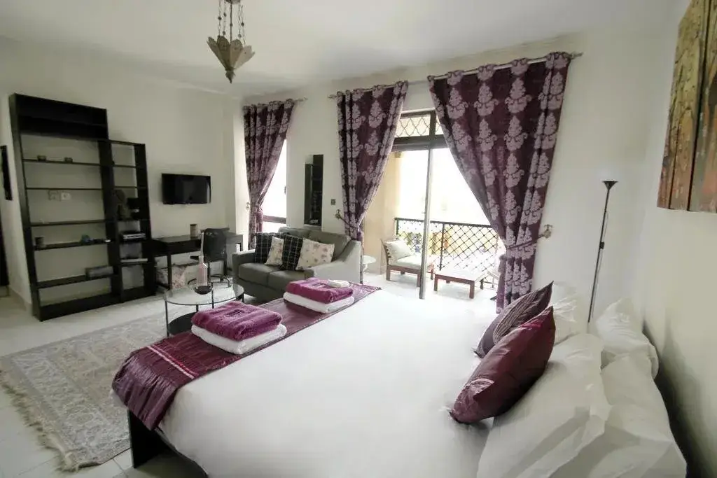 Дубай: E&T Holiday Homes - Reehan 2