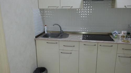 Губа: RA Guest House