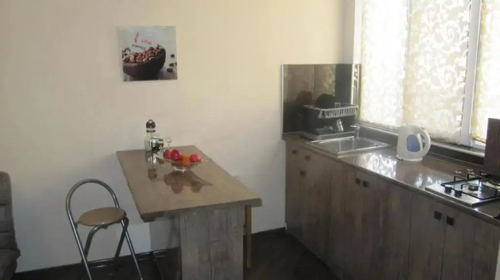 Гори: Guest House Elene