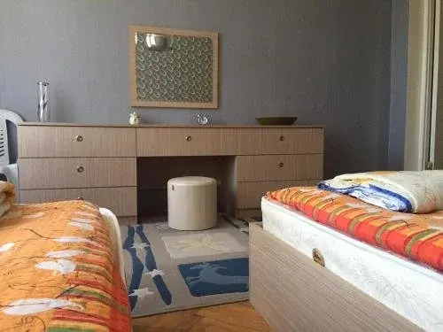 Они: Guest House M&B