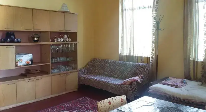 Батуми: Guest House Zakat Solntsa