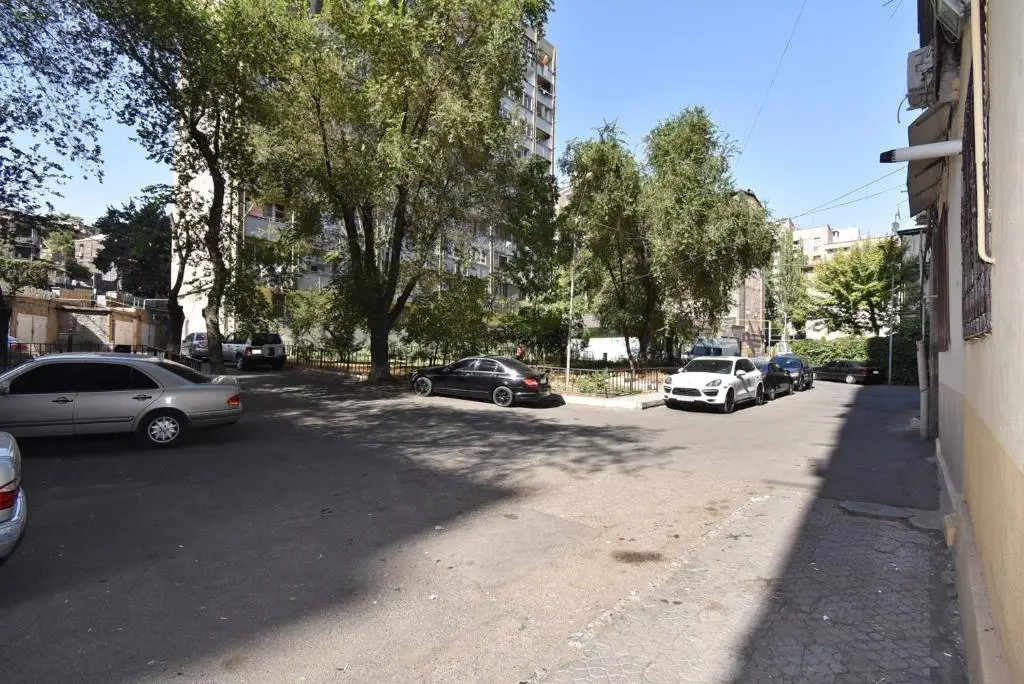 Ереван: RetroCity Apartments at Mashtots Avenue