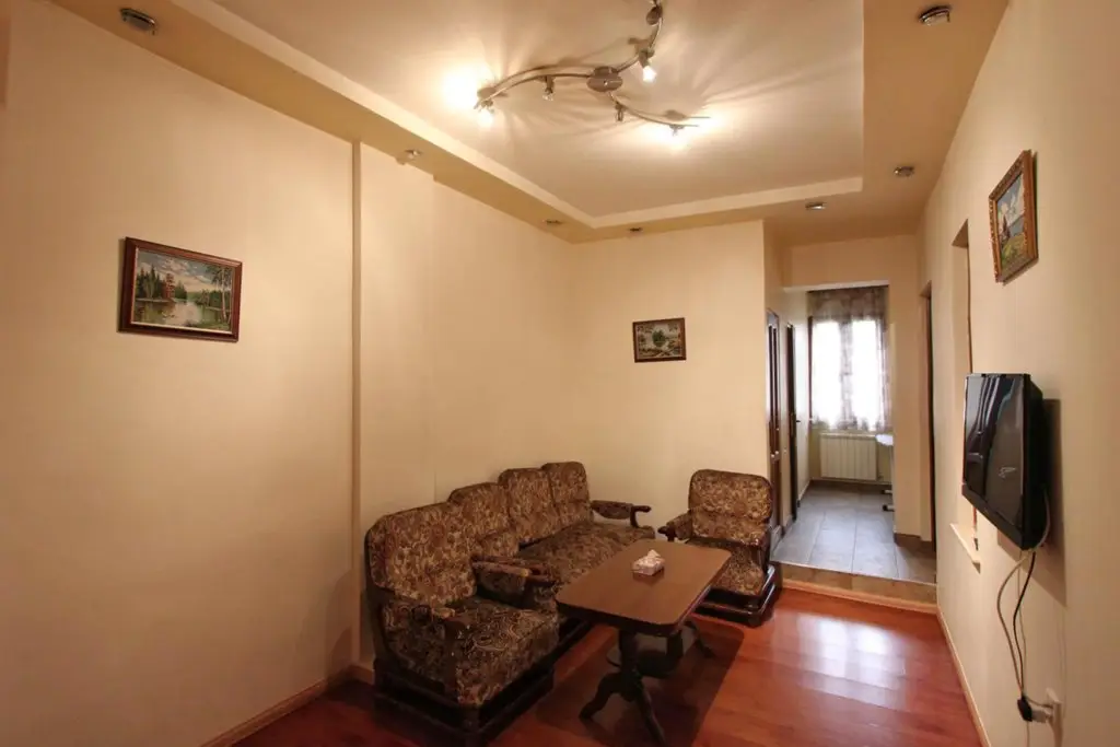 Ереван: FlatsInYerevan - Apartments on Tpagrichner Street