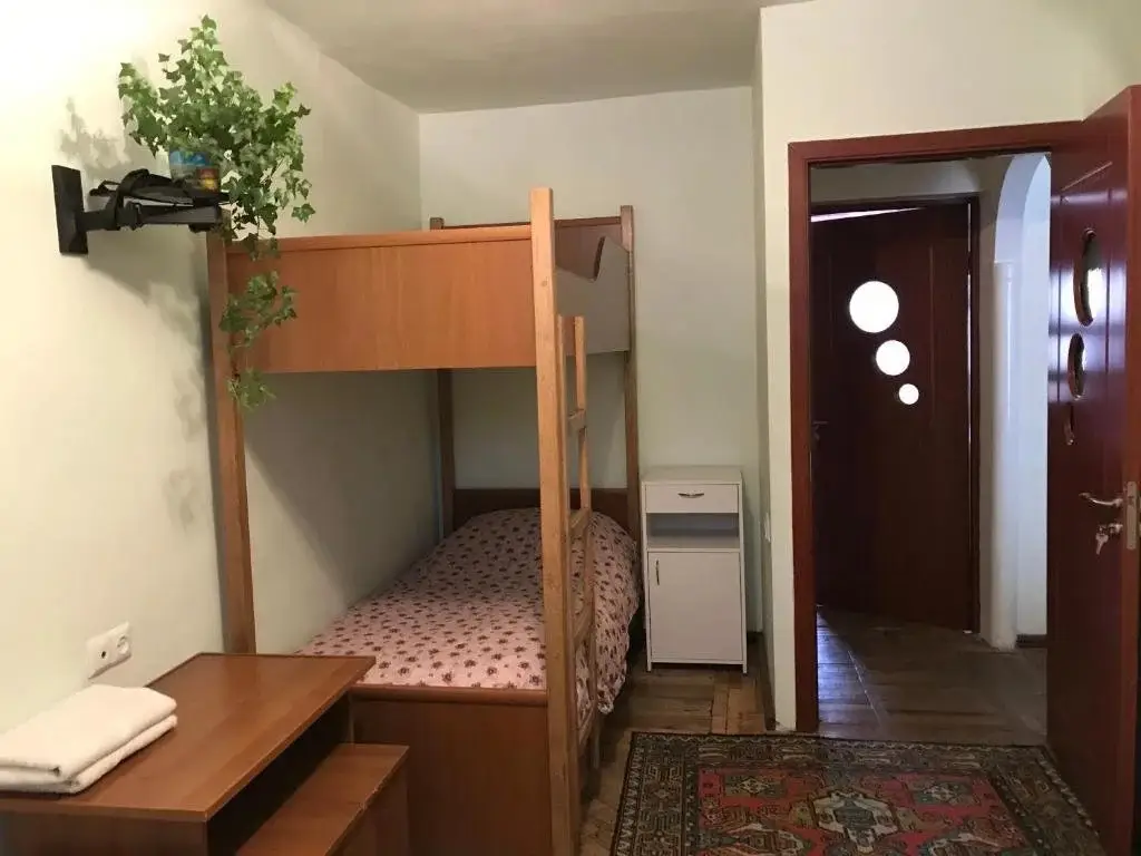 Горис: Aregak B&B and Tours