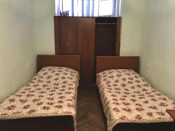 Горис: Aregak B&B and Tours