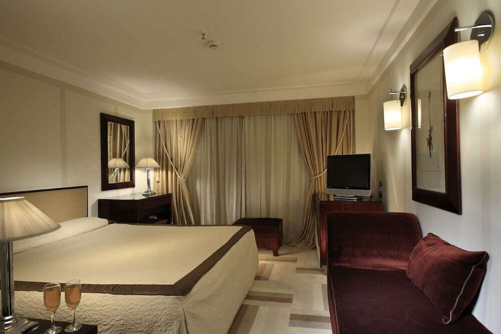Кена: Movenpick MS Hamees