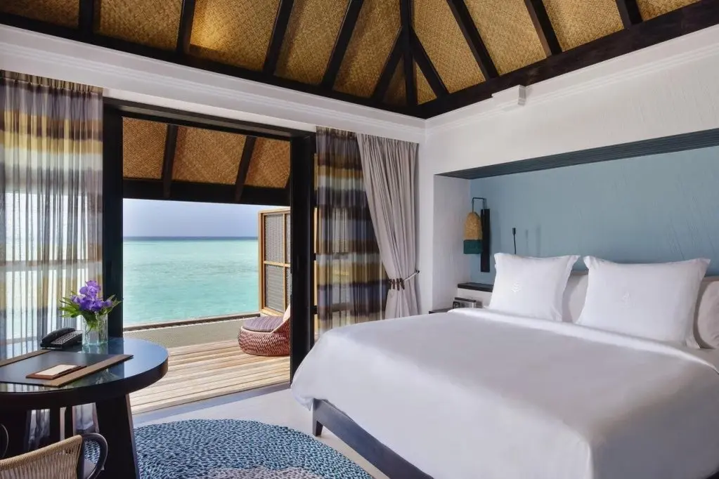 Северный атолл Мале: Four Seasons Resort Maldives at Kuda Huraa