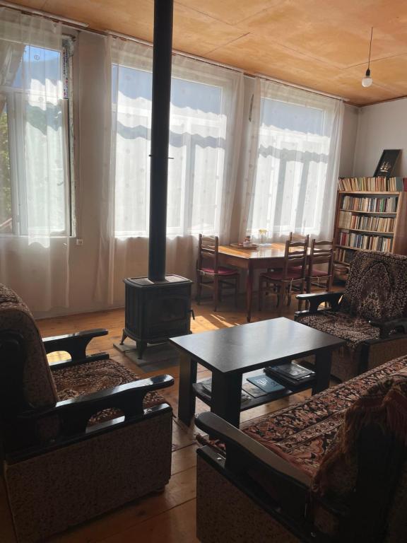 Местиа: Guest House Ketevan Niguriani