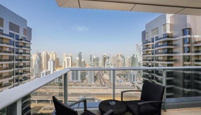 Дубай: Wider View - Green Lakes Tower S2