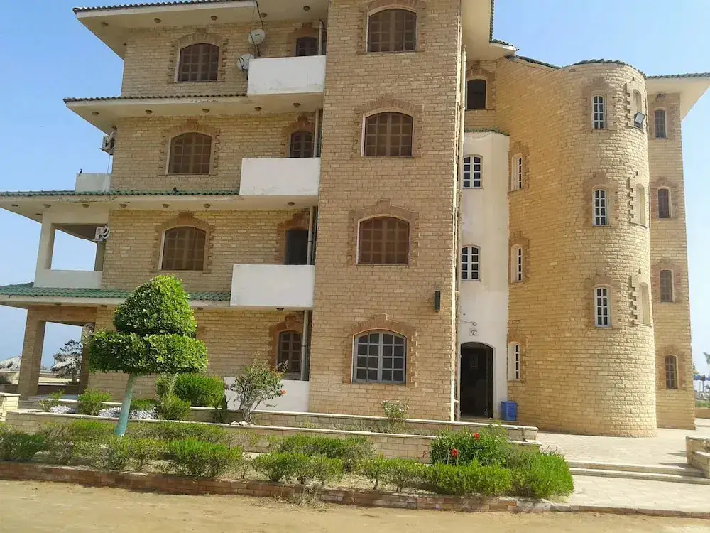 Fanara Apartments Armed Forces — фото 1
