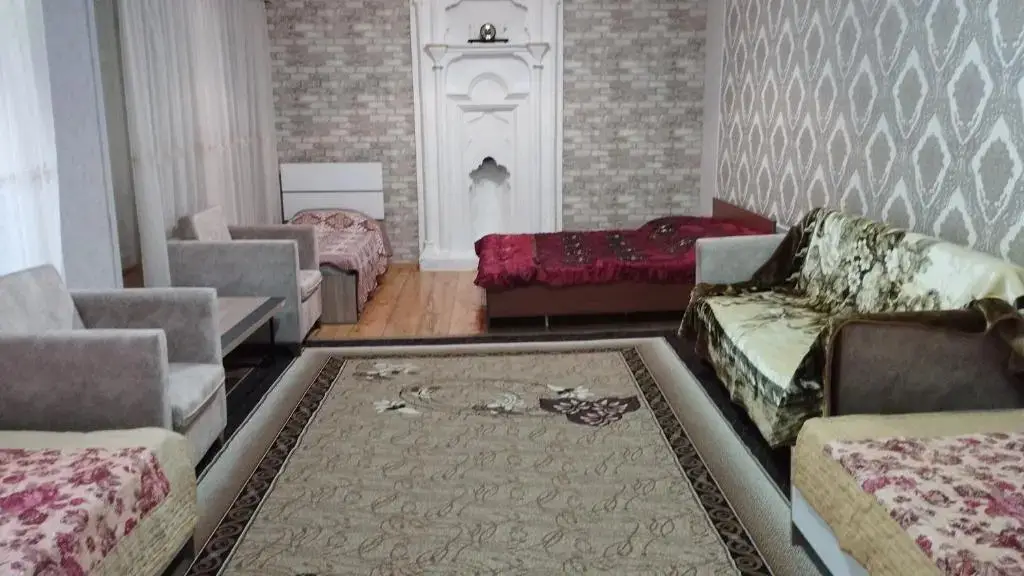 Шеки: Ilham Mustafa Houses