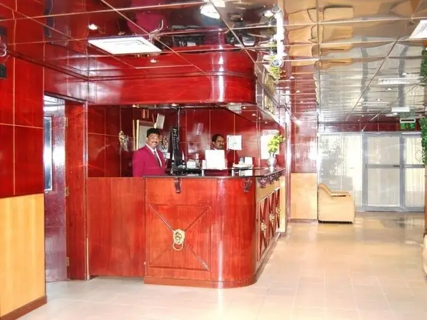 Дубай: Almas Hotel Apartment