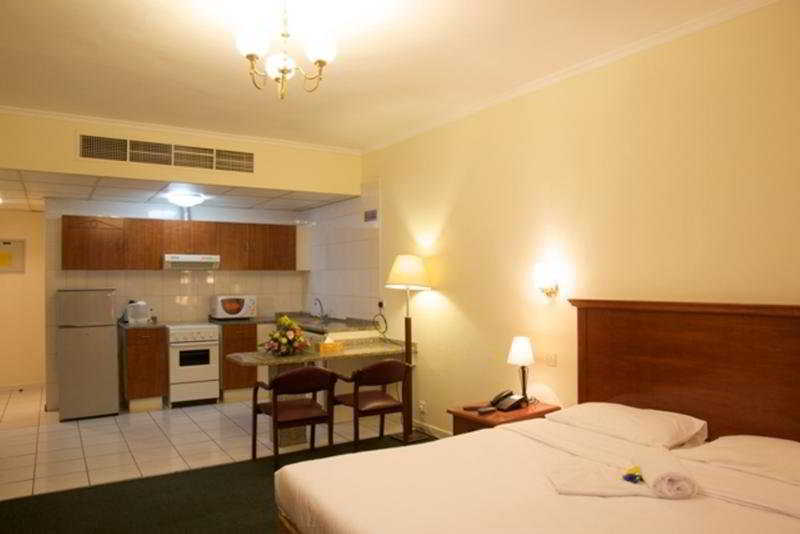 Дубай: Almas Hotel Apartment