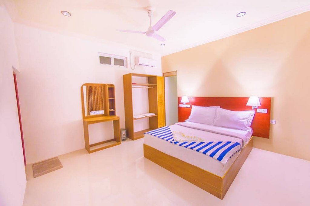 Дейнджти: Mala Boutique Dhangethi
