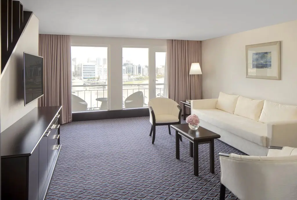 Дубай: Queen Elizabeth 2 Hotel
