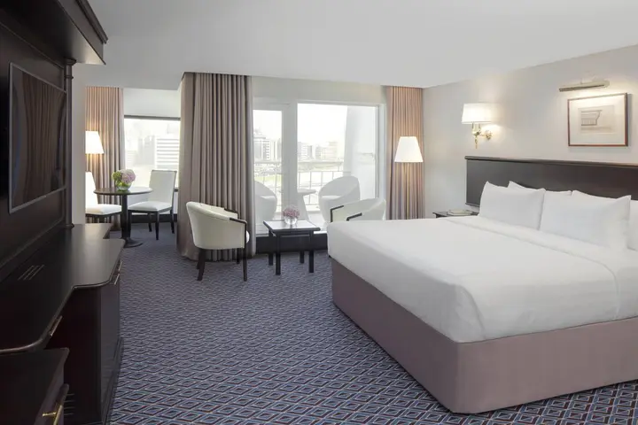 Дубай: Queen Elizabeth 2 Hotel