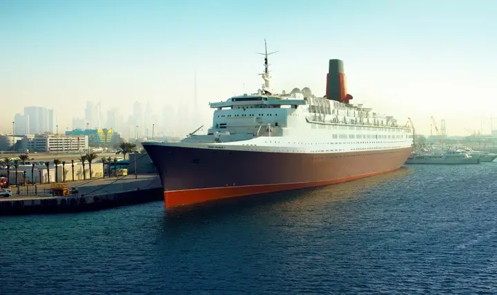 Дубай: Queen Elizabeth 2 Hotel