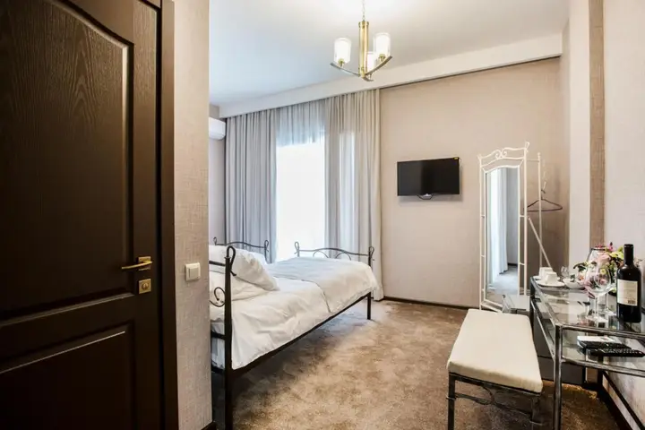 Тбилиси: Отель Golden Nugget Tbilisi