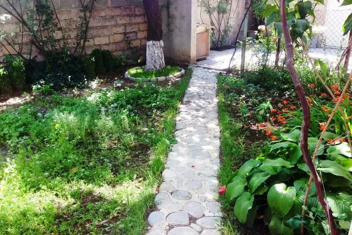 Гори: Kakha House